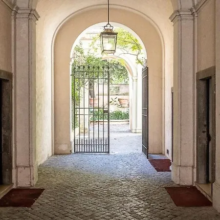Luxury Via Giulia With Private Garden Apartment Rome