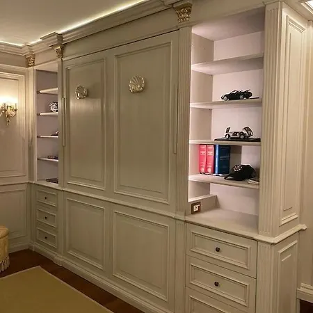 Luxury Via Giulia With Private Garden Apartment *