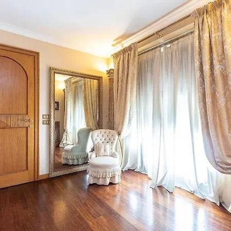 Apartment Luxury Via Giulia With Private Garden *