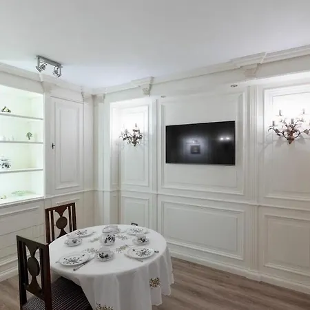 Luxury Via Giulia With Private Garden *